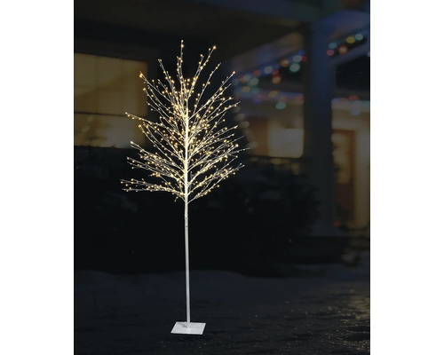 Beleuchteter LED-Baum mit warmweißen Lichtern für den Außenbereich, dekorative Weihnachtsbeleuchtung auf einem Standfuß.