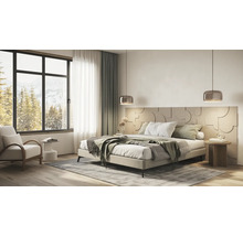 Modernes Schlafzimmer mit Doppelbett, strukturiertem Kopfteil, Pendelleuchten, großem Fenster mit Waldansicht und Teppich auf Holzboden.