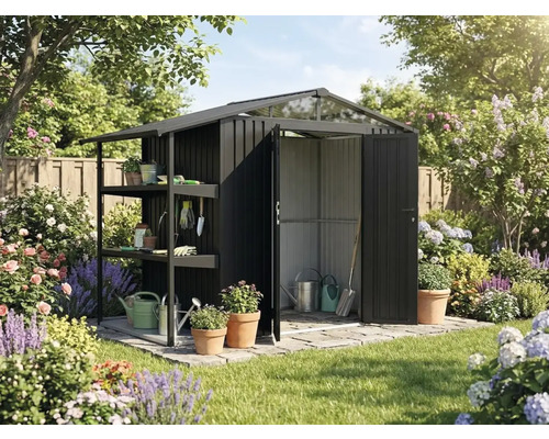 Moderner dunkler Metall-Geräteschuppen mit Regalen in einem hellen, gut organisierten Garten mit Blumen und Rasen.