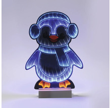 LED-Dekoleuchte Pinguin mit Unendlichkeitseffekt, Pinguin mit Mütze und Schal auf einem Sockel.