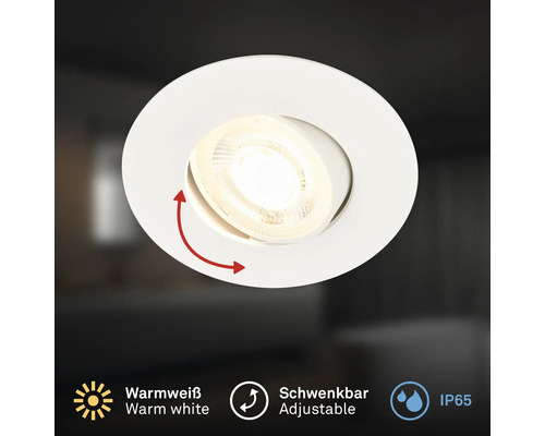 Runder, schwenkbarer Einbaustrahler mit warmweißer Lichtquelle und Schutzart IP65 für den Innenbereich