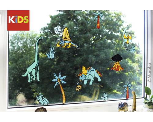 Marabu Kids Logo, Fensterbilder mit verschiedenen Dinosaurier-Motiven, Palmen und einem Vulkan auf einer Fensterscheibe.