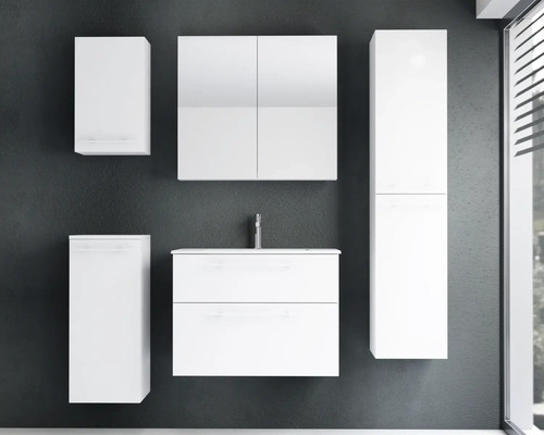 Modernes Badezimmermöbel-Set: Waschtischunterschrank, Waschbecken mit Armatur, Spiegelschrank, Hochschrank und zwei Beistellschränke.