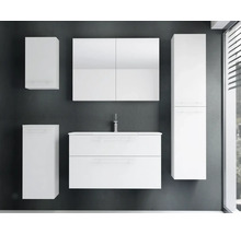 Modernes Badezimmermöbel-Set in Weiß bestehend aus Waschbeckenunterschrank, Spiegelschrank, Hochschrank und zwei Wandschränken.