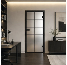 Moderne Glastür im Industrial-Stil mit schwarzem Metallrahmen und zehn Glasfeldern in einem minimalistisch eingerichteten Arbeitszimmer.