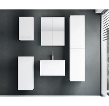 Modernes weißes Badezimmermöbel-Set mit Waschbeckenunterschrank, Spiegelschrank, Hochschrank und wandhängenden Seitenschränken.
