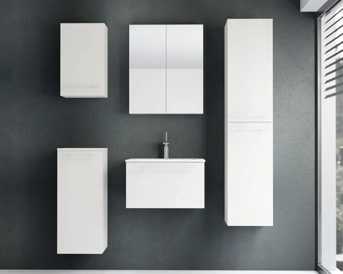 Modernes Badezimmermöbel-Set in Weiß, bestehend aus Waschbeckenunterschrank mit Waschbecken, Spiegelschrank, Hochschrank und Wandschränken.