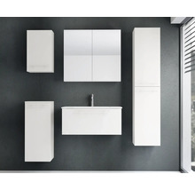 Modernes, hängendes Badezimmermöbel-Set bestehend aus Waschtischunterschrank mit Waschbecken, Spiegelschrank und mehreren Hochschränken.