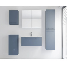 Modernes Badmöbel-Set in Blau-Grau mit Waschtischunterschrank, Waschbecken, Spiegelschrank, Hochschrank und zwei Wandschränken.