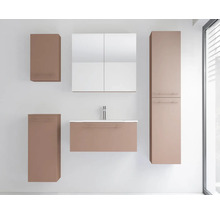 Badmöbel-Set bestehend aus Waschbeckenunterschrank mit Waschbecken, Armatur, Spiegelschrank, Hochschrank und zwei Beischränken.