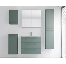 Modernes Badezimmermöbel-Set mit Waschbeckenunterschrank inklusive drei Schubladen, Spiegelschrank, einem Hochschrank und zwei weiteren Beistellschränken.