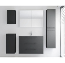 Modernes Badmöbel-Set bestehend aus einem Waschtischunterschrank mit drei Schubladen, einem Spiegelschrank, einem Hochschrank und zwei Seitenschränken.