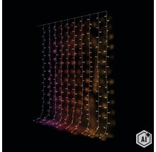LED Lichtervorhang mit mehreren vertikalen Strängen für die Dekoration im Innen und Außenbereich (Image AI modified or generated)