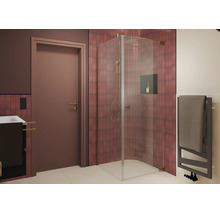 Moderne Eckdusche mit Glastrennwand vor einer gefliesten Wand in einem stilvoll eingerichteten Badezimmer mit Tür und Handtuchheizkörper.