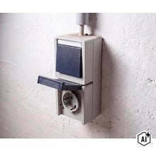 Aufputz Schuko Steckdose mit Lichtschalter für Feuchträume (Image AI modified or generated)