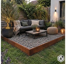 Moderne Gartenterrasse mit Lounge Sofa, Couchtisch aus Holz und Metall, Sitzhocker und Beleuchtung auf einem Schotterplatz mit Cortenstahlkante (Image AI modified or generated)