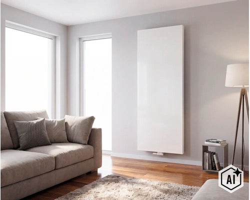 Moderner, vertikaler Flachheizkörper in einem hellen Wohnzimmer mit Sofa und Stehlampe. (Image AI modified or generated)
