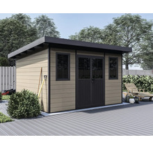 Modernes Gartenhaus aus Holz mit Pultdach, Doppeltür und Fenstern auf einer Terrasse im Garten.