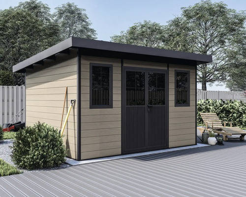 Modernes Gartenhaus aus Holz mit Pultdach, Doppeltür und Fenstern auf einer Terrasse im Garten.