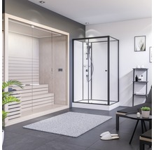 Badezimmer mit Sauna und Duschkabine