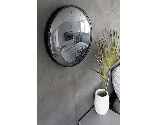 Wanduhr mit Spiegelglas und Zimmeransicht