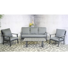 Graue Gartenmöbelgruppe mit Sofa, zwei Sesseln und Tisch