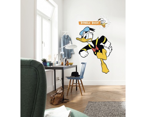 Wohnraum mit Wandtattoo Donald Duck