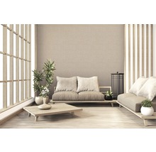 Helles Wohnzimmer im japanischen Stil mit Sofas und Zimmerpflanzen