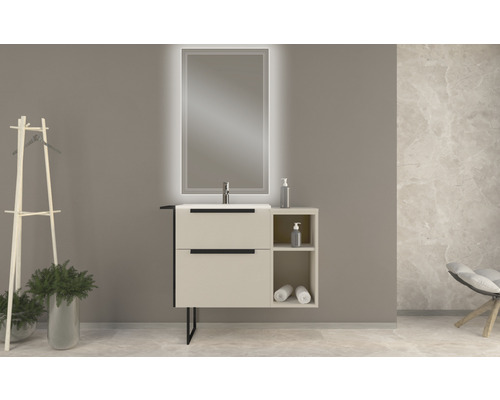 Modernes Badezimmer mit Waschtisch, Spiegel mit Beleuchtung und Accessoires