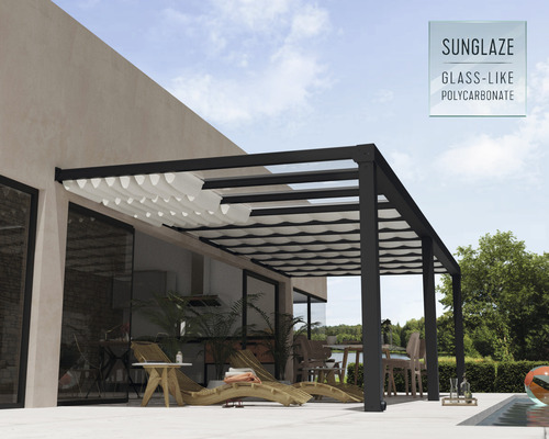 Terrasse mit Pergola und beweglichem Sonnenschutzdach für den Außenbereich