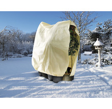 Pflanzenschutzhaube im winterlichen Garten