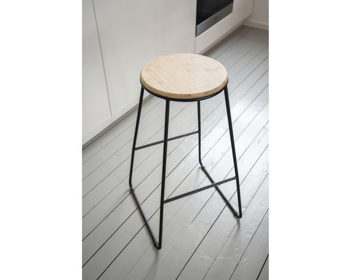 Hocker mit Sitzfläche aus Holz und schwarzem Metallgestell