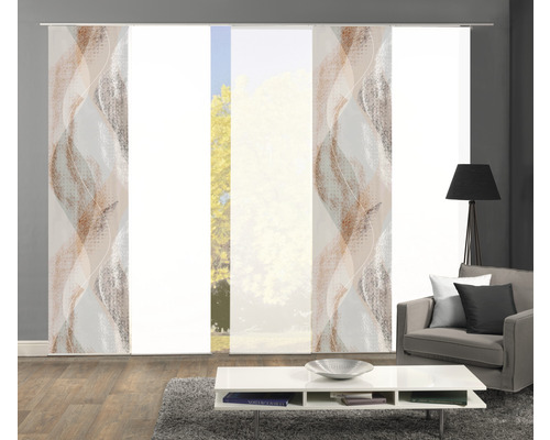 Wohnzimmer mit Schiebegardinen mit Wellenmuster