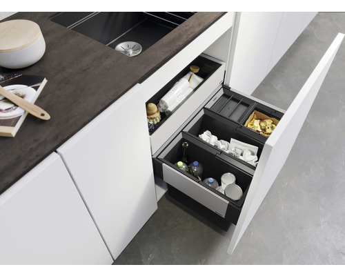 Küchenschrank mit ausziehbaren Mülltrennsystem