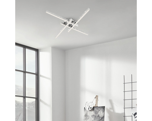 Moderne Deckenleuchte mit LED-Streifen im Wohnzimmer