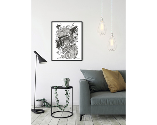 Wohnzimmer mit Sofa, Stehlampe, Beistelltisch mit Pflanze und gerahmtem Wandbild