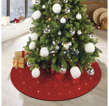 Geschmückter Weihnachtsbaum mit Baumdecke