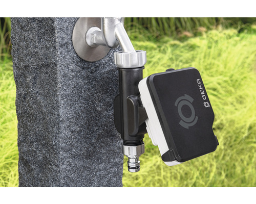 Geka Logo am Wasserhahn mit Bewässerungscomputer