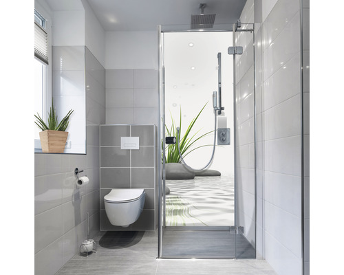 Duschrückwand-Folie mySpotti Fresh Ruhe & Kraft 210 x 100 cm Helles Badezimmer mit Toilette und Glasdusche