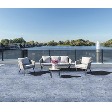 Terrasse mit Sitzgruppe und Seeblick