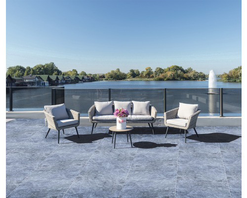 Terrasse mit Sitzgruppe und Seeblick