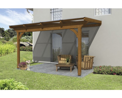 Terrassenüberdachung aus Holz mit Gartenmöbeln auf Terrasse