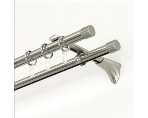 Doppelte Gardinenstange mit Ringen und Halterung