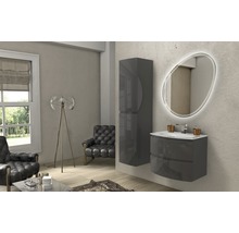Badezimmer mit Waschtischunterschrank, Spiegelschrank und LED Spiegel