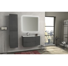 Modernes Badezimmer mit Waschtisch, Spiegelschrank und Hochschrank für ein stilvolles Ambiente