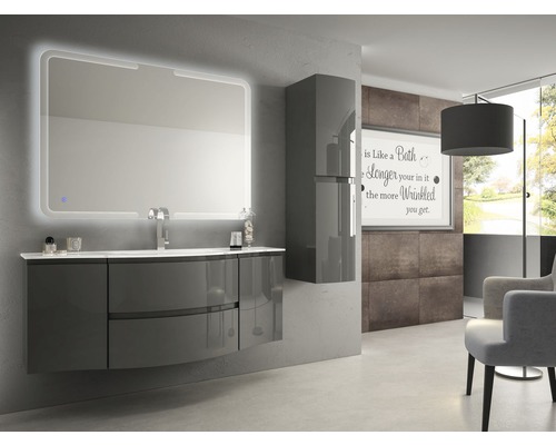 Modernes Badezimmer mit Waschtisch, Spiegel und Hochschrank