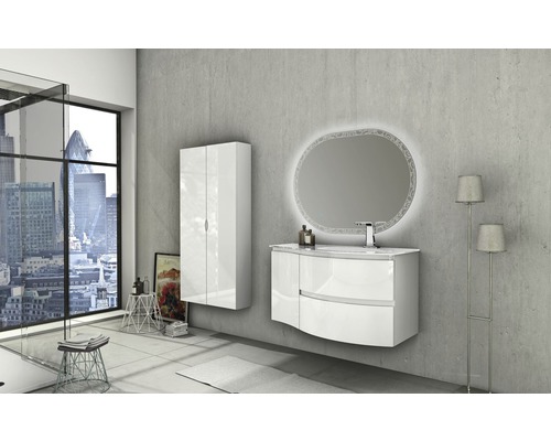 Modernes Badezimmer mit Waschbeckenunterschrank, Spiegelschrank und Hochschrank in einem hellen Raum.