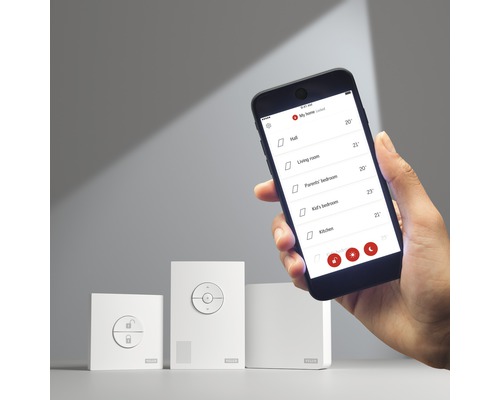 Smartphone mit Haussteuerungsapp und zugehörige Steuerungselemente