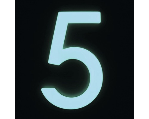 Hausnummer Fünf beleuchtet