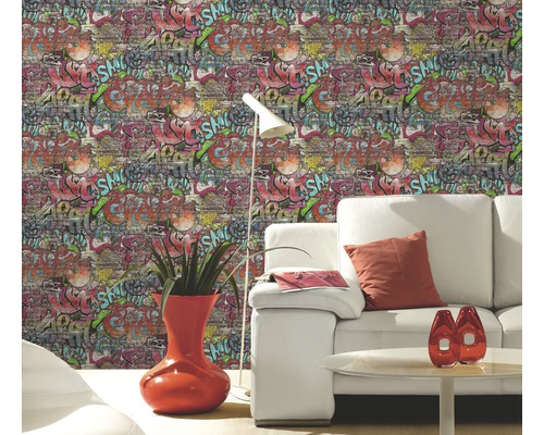 Wohnzimmer mit Tapete im Graffiti Stil